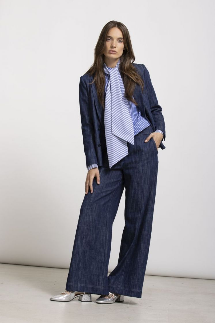647 STRIPE 657 DEEP BLUE