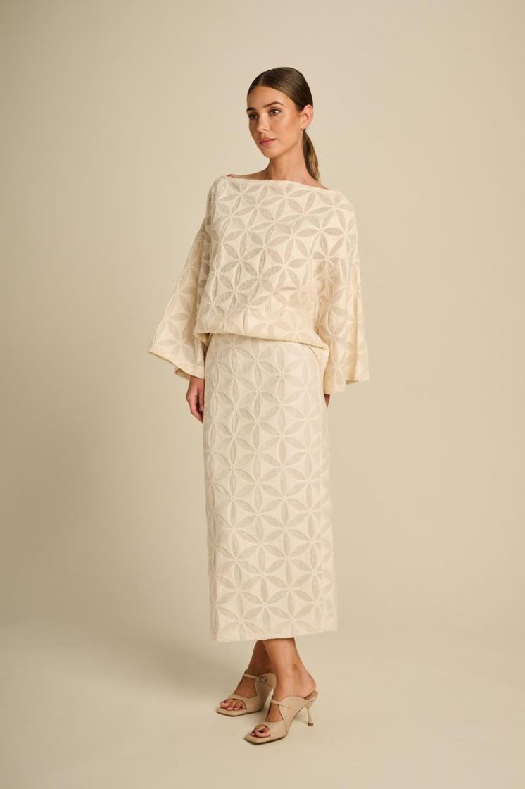 ECHO LACE IVORY