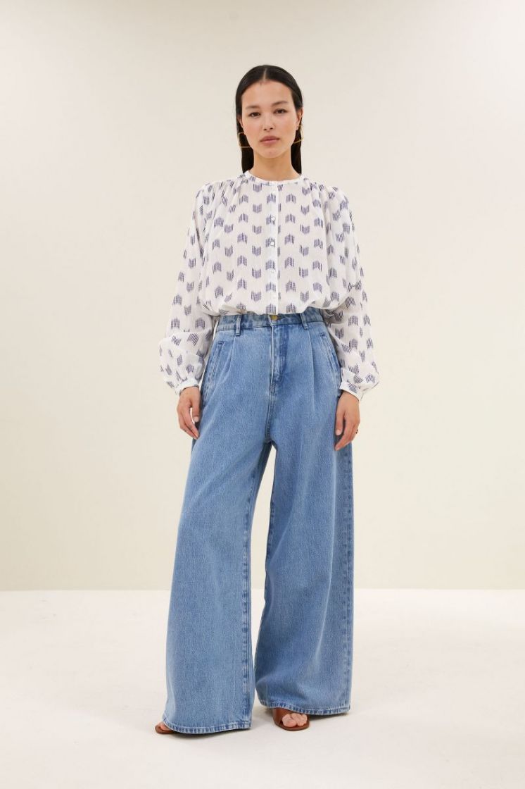  1642 BLUE OASE