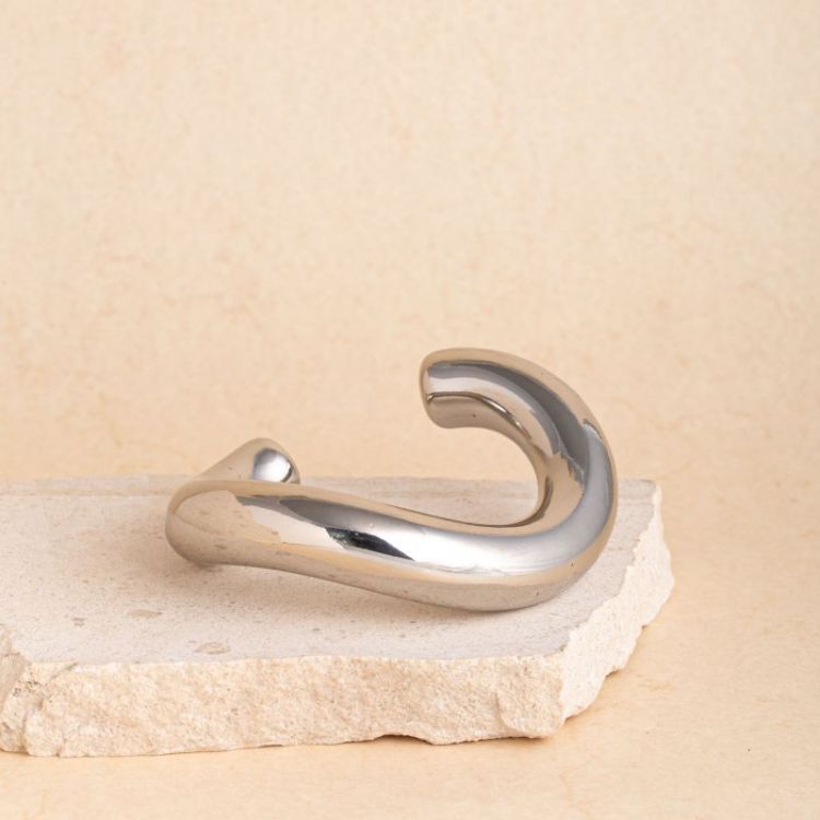STATEMENT CUFF SILVER
