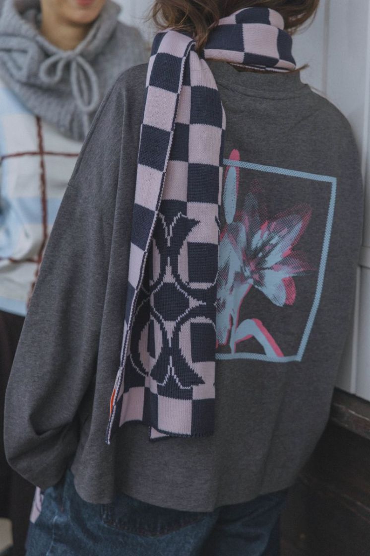 BLOOMING PRINT DARK GREY