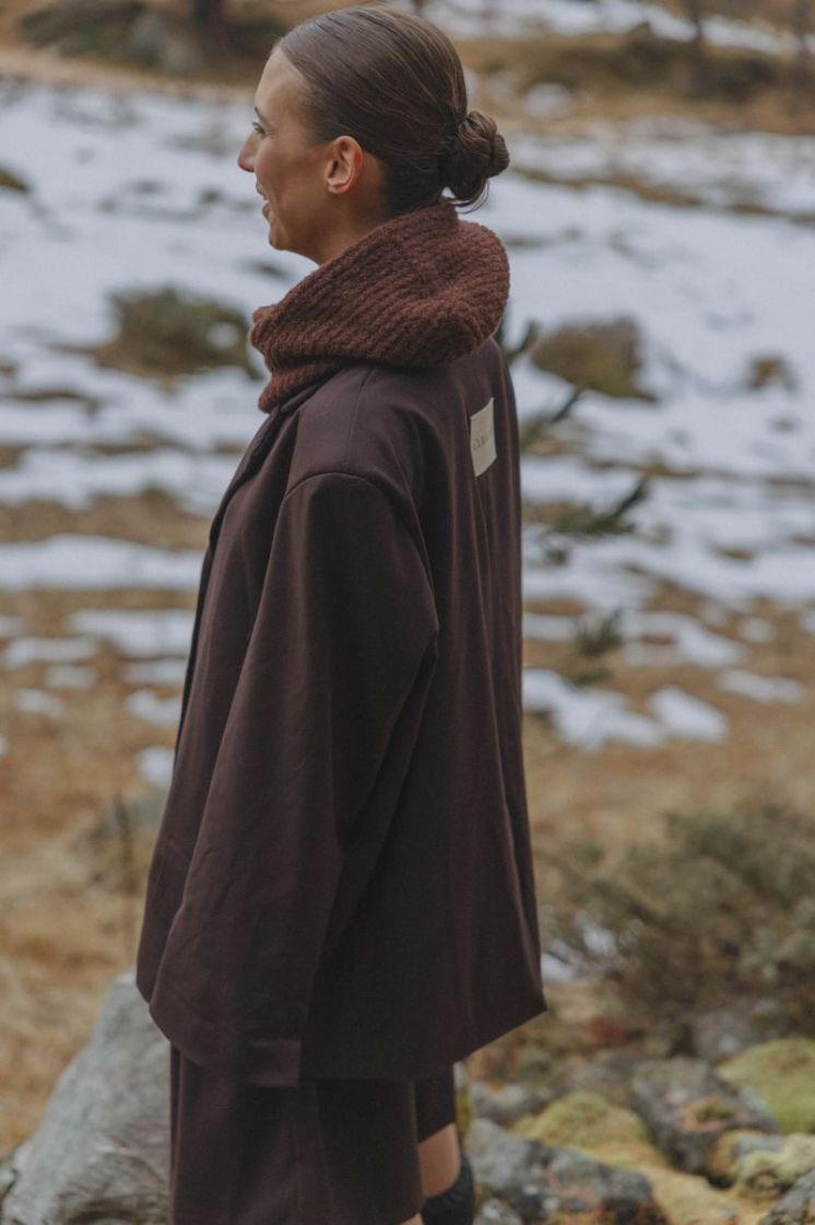 OVERSIZED BROWN