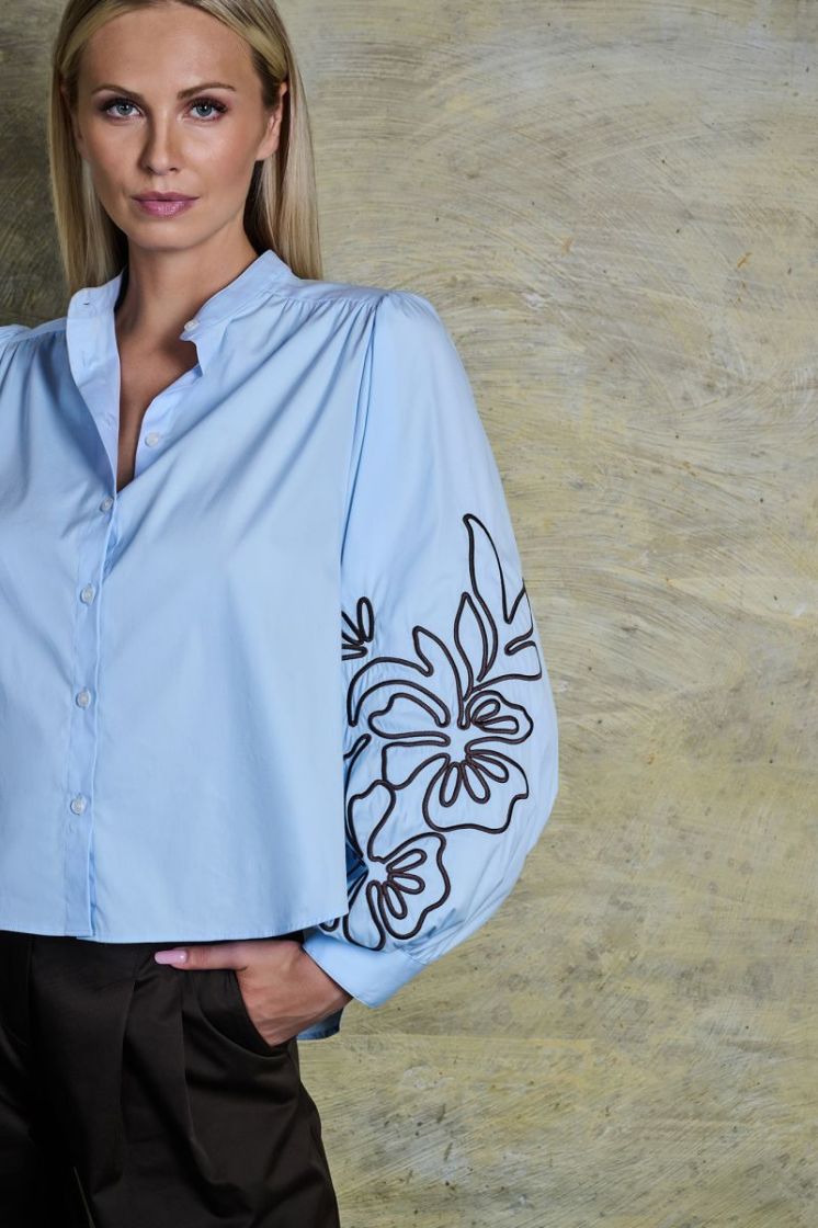 FLOWER BRODERIE SLEEVE CELESTE/BROWN