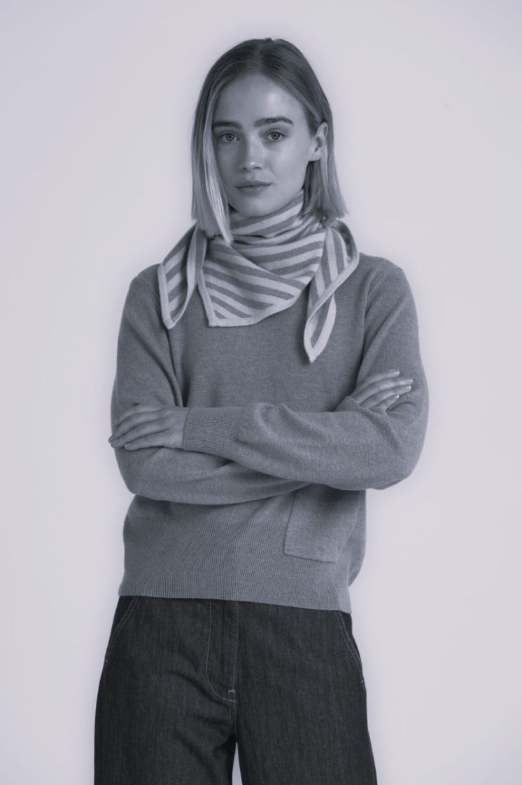  2764 GREY/OW