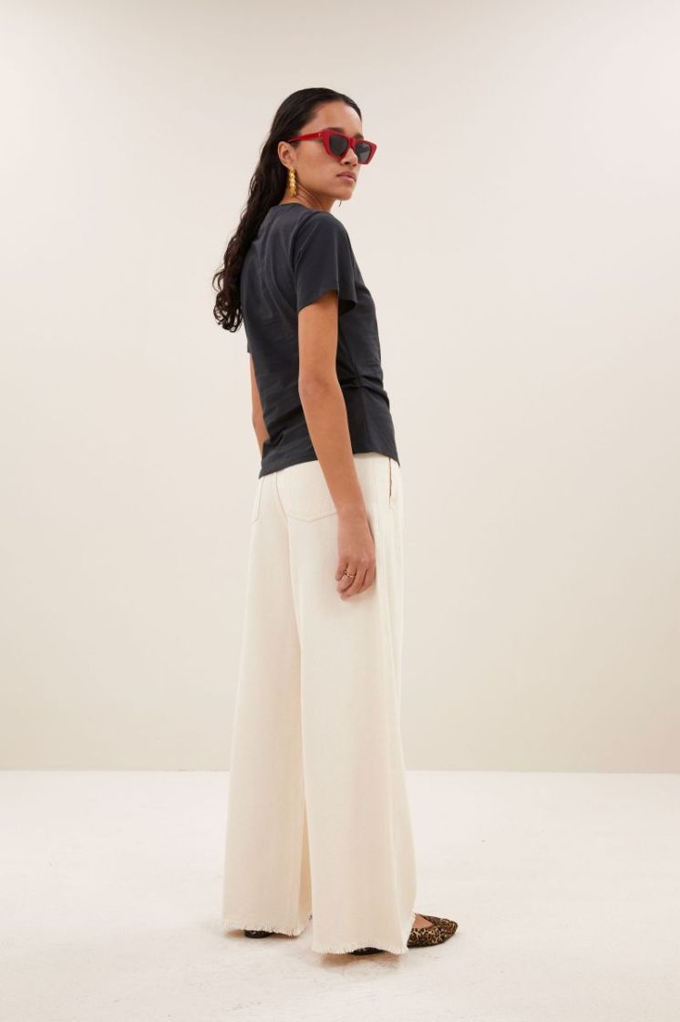  027 RAW WHITE