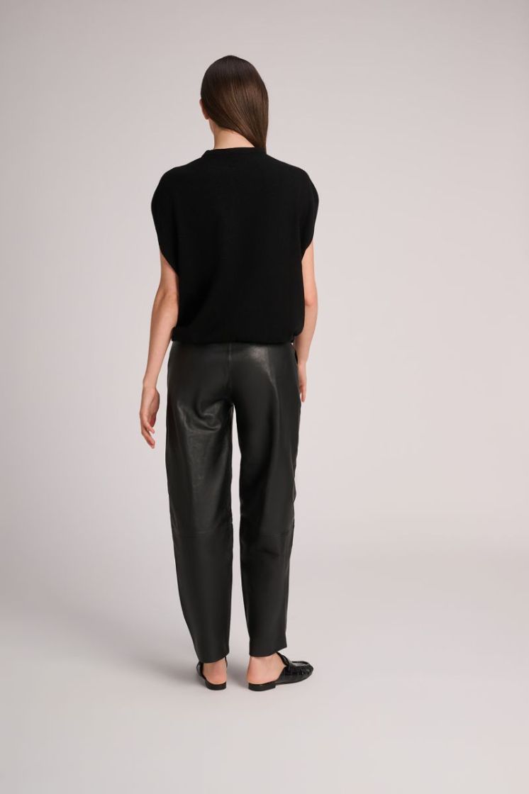 LEATHER  BLACK
