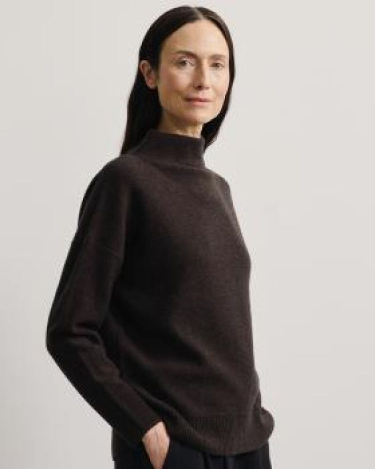 OPSTAANDE KRAAG 1664 AUBERGINE