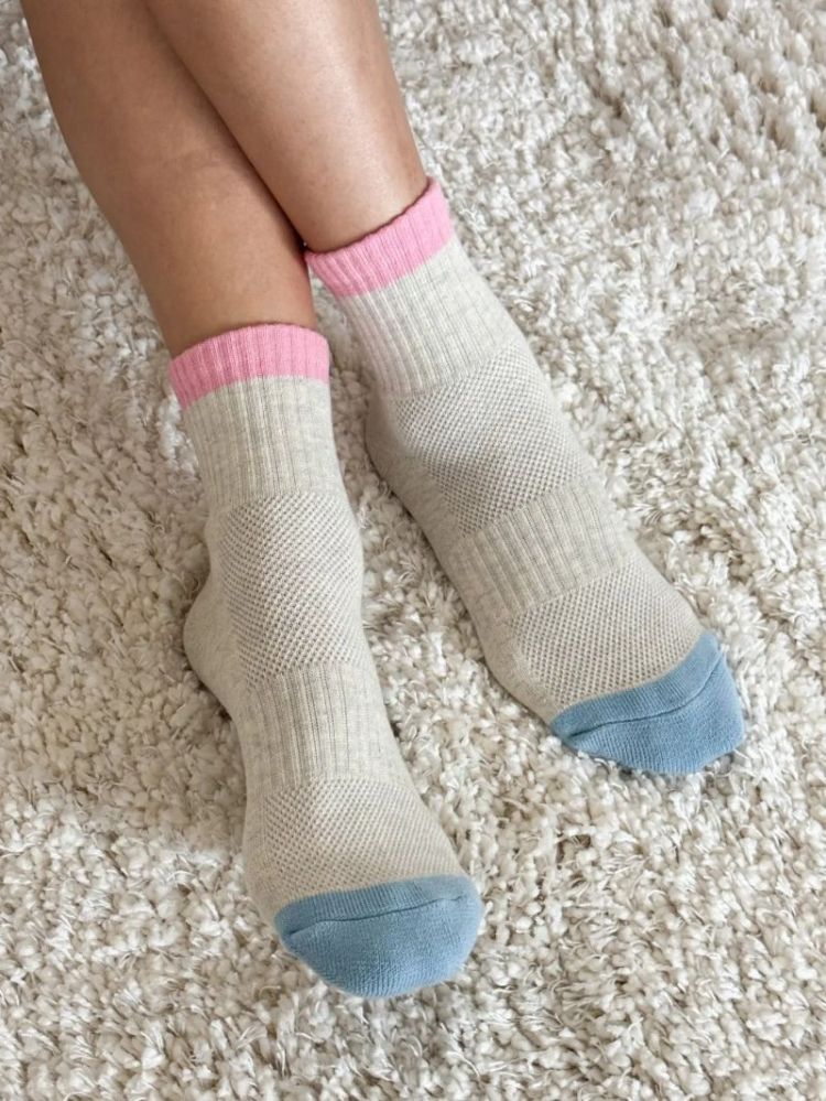  GREY PINK